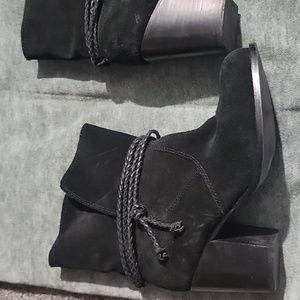 Splendid black suede boots size 7